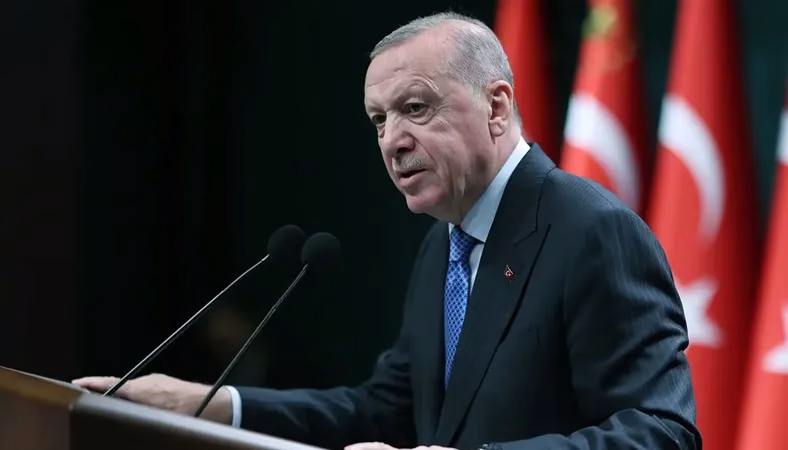 Erdoğan: Her Kim Milletin Hakkına Giriyorsa Yakasına Yapışmaya Devam Edeceğiz