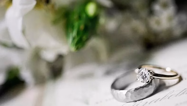 Yeni Evleneceklere Aile Bakanlığı Faizsiz Kredi Verecek