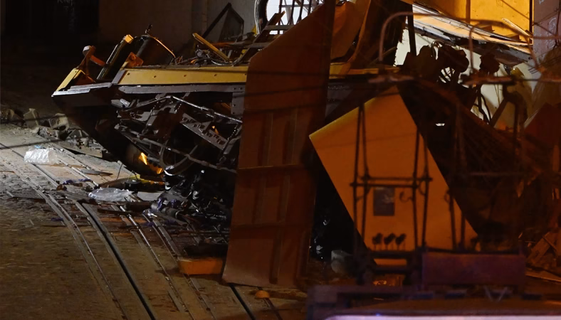 Portekiz’de Tramvay Raydan Çıktı: 15 Ölü