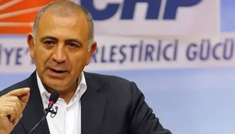 Gürsel Tekin CHP İstanbul İl Başkanlığı Binasında
